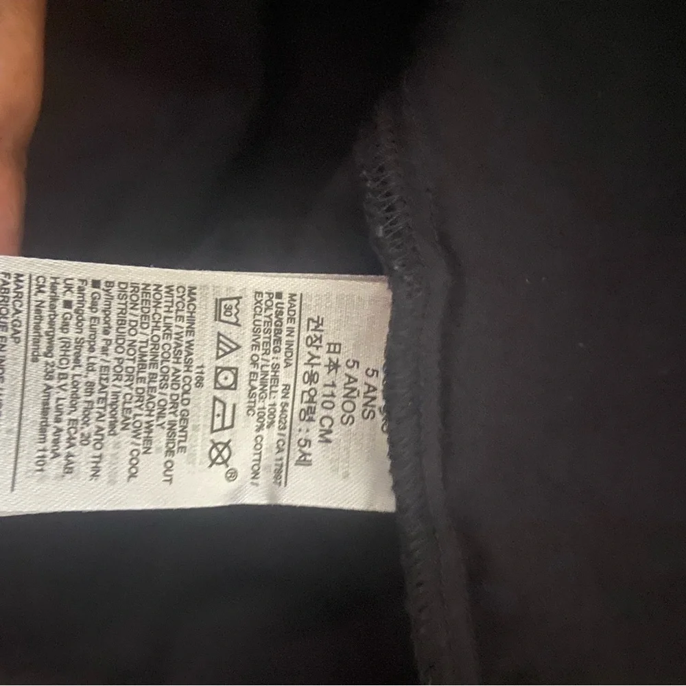 GAP classic black